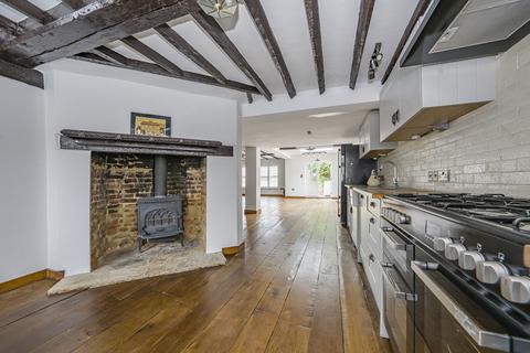 3 bedroom cottage to rent, Village Road, Uxbridge UB9