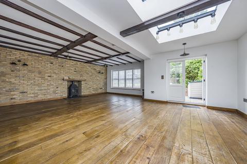 3 bedroom cottage to rent, Village Road, Uxbridge UB9