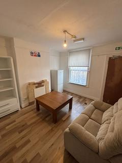 1 bedroom in a house share to rent, Cardigan Street, Luton LU1