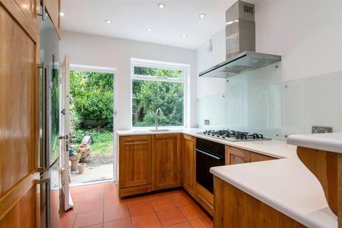 4 bedroom house for sale, Falkland Road, London