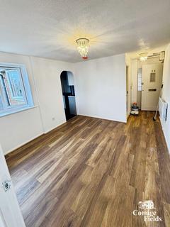 1 bedroom flat for sale, Linwood Crescent, Enfield, EN1