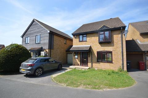 4 bedroom link detached house to rent, Palmerston Avenue, Langley SL3