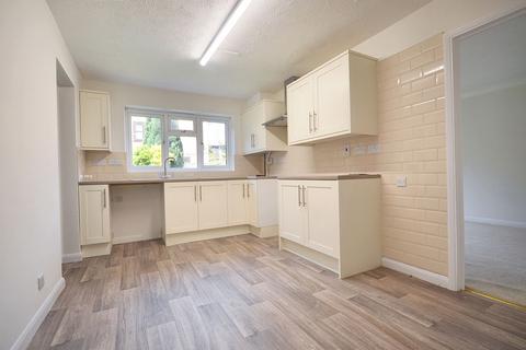 4 bedroom link detached house to rent, Palmerston Avenue, Langley SL3
