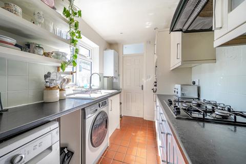 28 Yew Tree Road, Beckenham, BR3 4HT