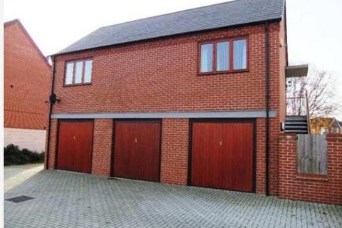 2 bedroom maisonette to rent, Peggs Way, Hampshire RG24