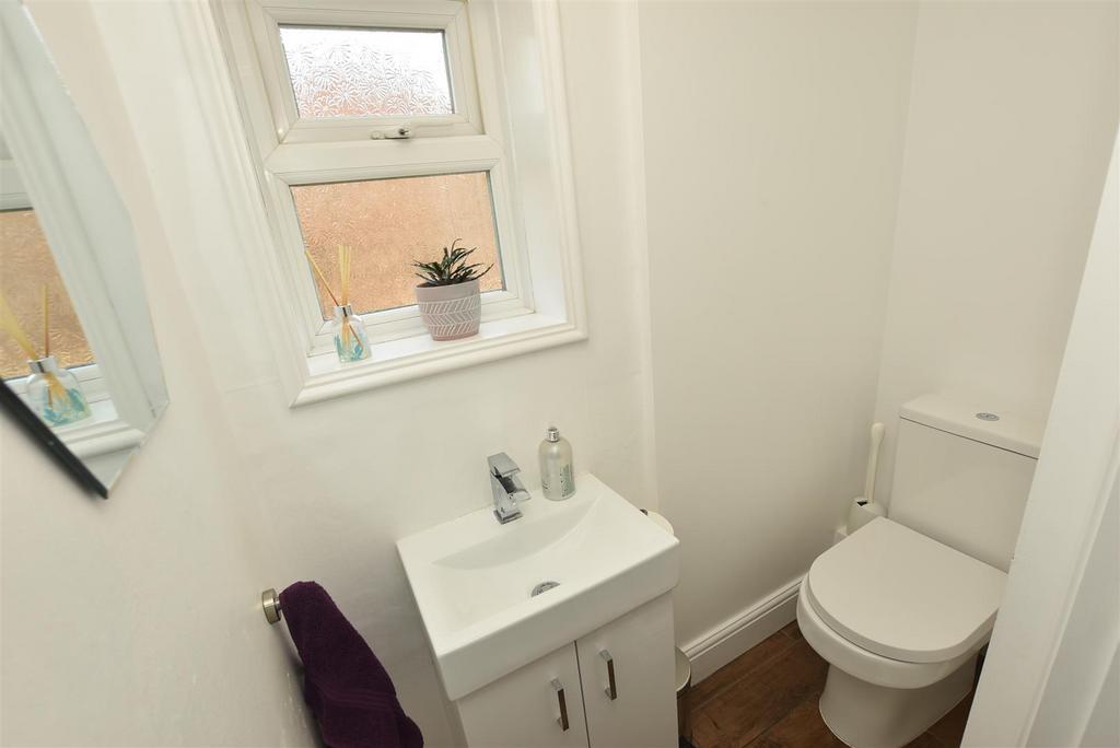 Cloakroom WC