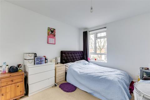 168 Dunston Road, London, SW11 5YB