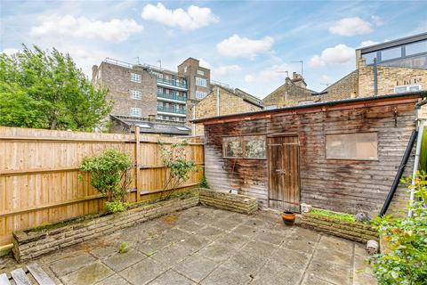 168 Dunston Road, London, SW11 5YB