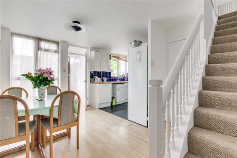 168 Dunston Road, London, SW11 5YB