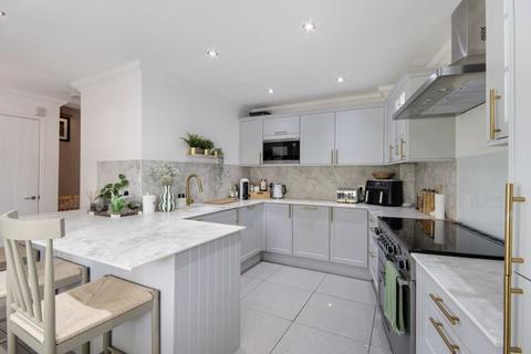 4 bedroom terraced house for sale, Abbey Drive, Bexley Park
