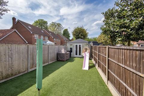 4 bedroom terraced house for sale, Abbey Drive, Bexley Park