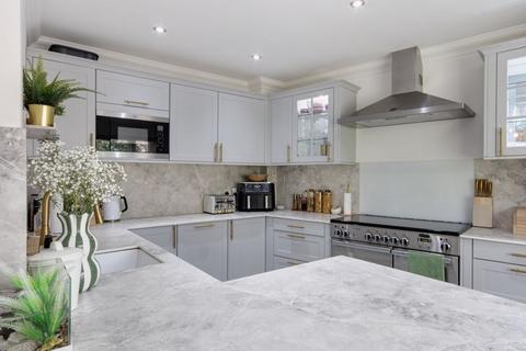 4 bedroom terraced house for sale, Abbey Drive, Bexley Park