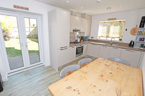 3 bedroom detached house for sale, Malvern Road, Maidstone