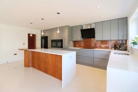 29 Burroway Road, Slough, SL3 8EH