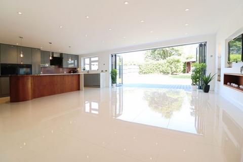 29 Burroway Road, Slough, SL3 8EH