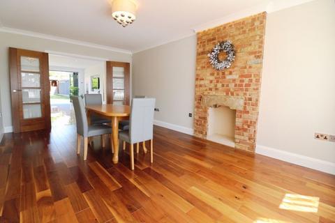 29 Burroway Road, Slough, SL3 8EH