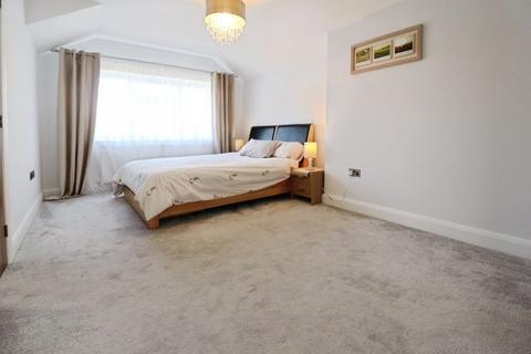 29 Burroway Road, Slough, SL3 8EH