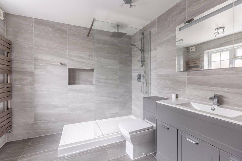 Ensuite shower room