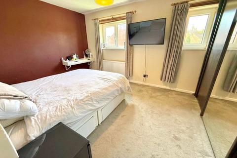 11 Brookfield Avenue, Houghton Regis, Dunstable, LU5 5TS