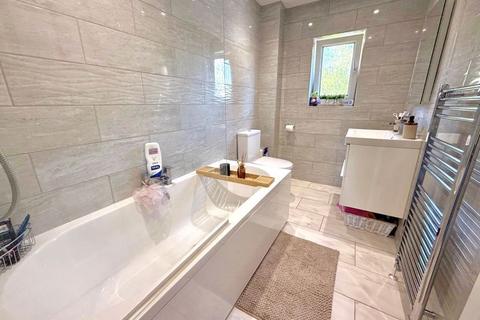 11 Brookfield Avenue, Houghton Regis, Dunstable, LU5 5TS