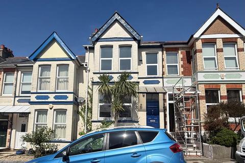 4 bedroom terraced house to rent, Pounds Park Road, Stunning Chain free 4 Bedroom Mid-Terraced Victorian home.
