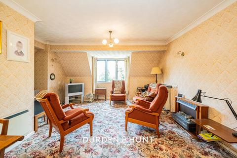 2 bedroom retirement property for sale, High Road, South Woodford E18