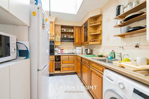 2 bedroom retirement property for sale, High Road, South Woodford E18