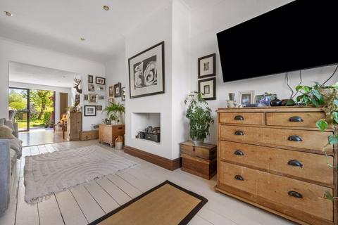 18 Ripponden Road, Denshaw, Oldham, OL3 5SH