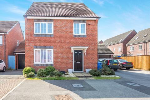 3 bedroom detached house to rent, Fitzwilliam Place, DE3