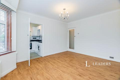 2 bedroom maisonette to rent, Villiers Close, Surbiton