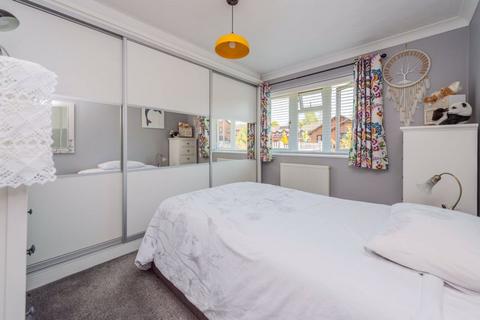 2 bedroom detached bungalow for sale, Oakwood Park, Wrexham