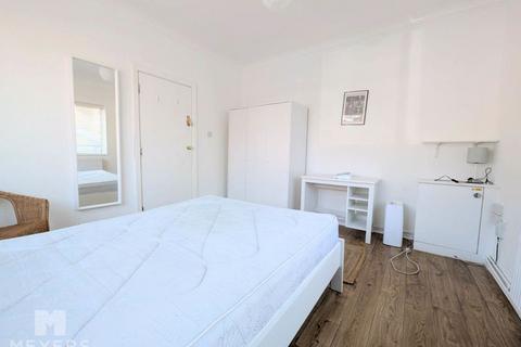 1 bedroom in a house share to rent, Green Road, Bournemouth, BH9