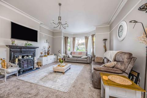 2 bedroom ground floor flat for sale, Lennox Mansions, Southsea