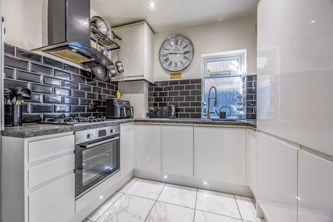 2 bedroom ground floor flat for sale, Lennox Mansions, Southsea