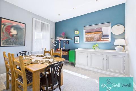 22 Sumner Road, Salford, M6 7GJ