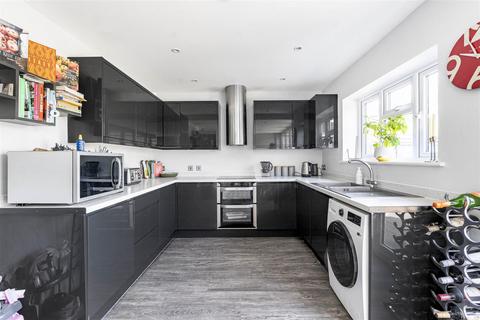 27 Haslingfield Road, Harlton, Cambridge, CB23 1ER