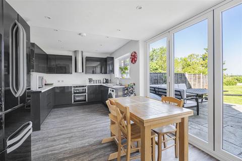27 Haslingfield Road, Harlton, Cambridge, CB23 1ER
