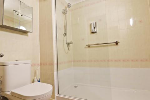 1 bedroom retirement property for sale, Dellers Court, Taunton TA1