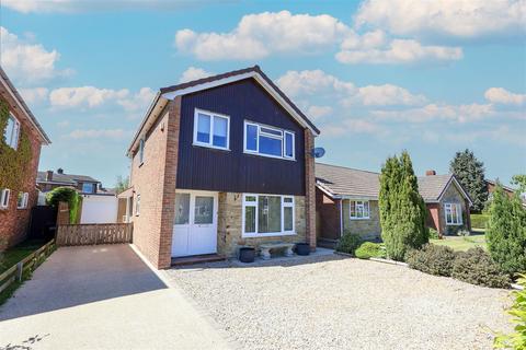 11 Ripon Way, Carlton Miniott, Thirsk, YO7 4LR