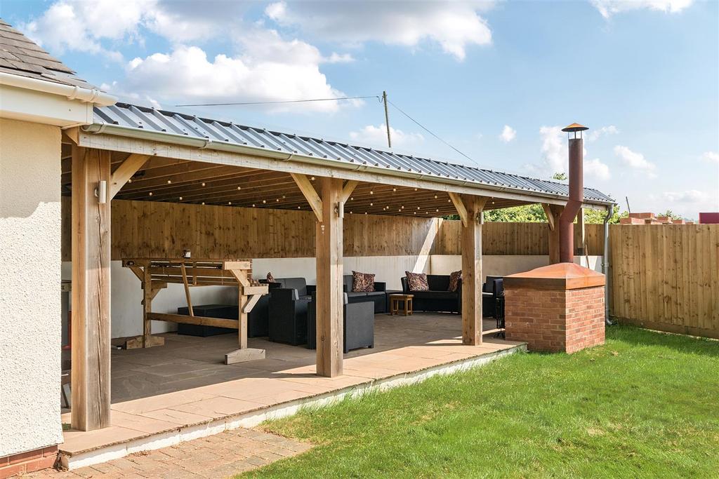 Outdoor dining area