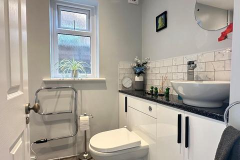 3 bedroom semi-detached house for sale, Hills Road, Steyning, West Sussex, BN44 3QG
