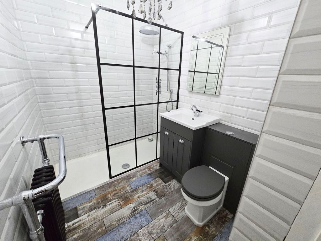 Bedroom 3 Ensuite