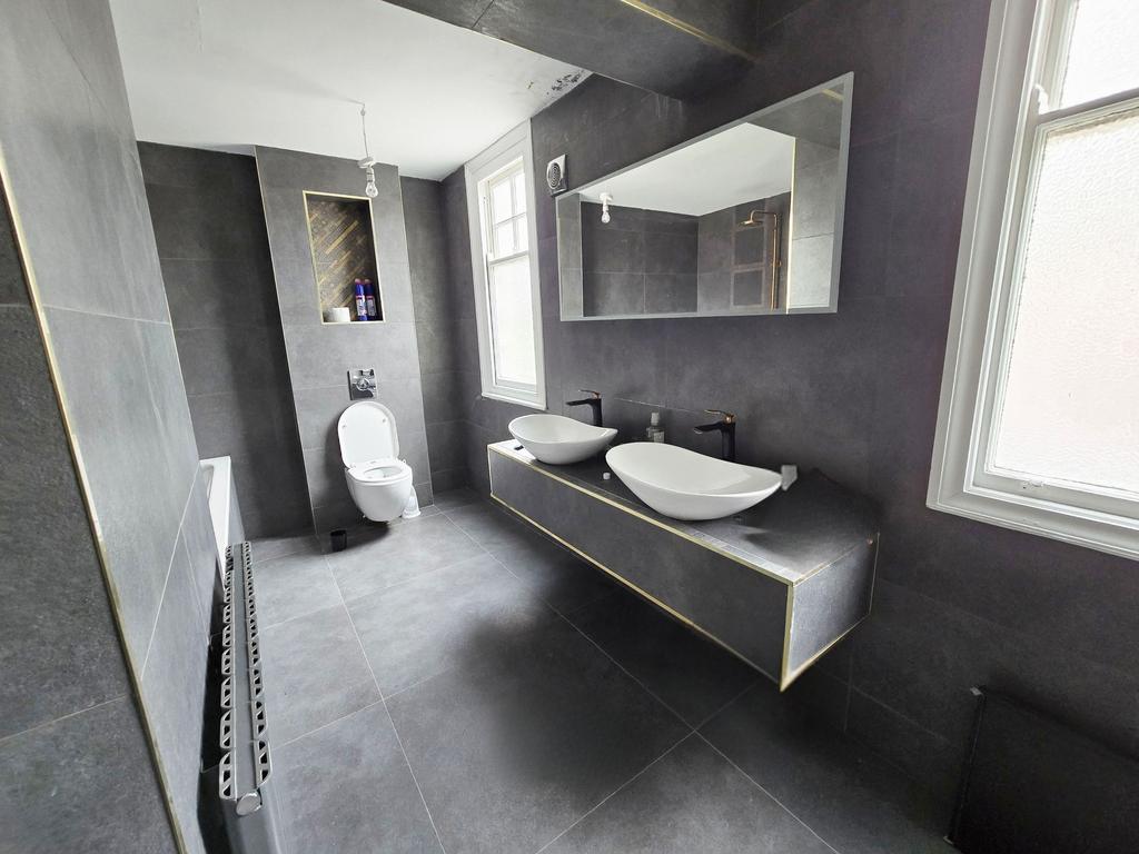 Main Bathroom