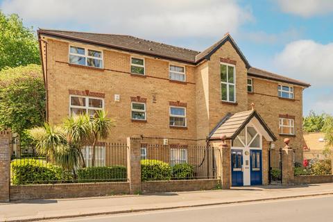 1 bedroom apartment for sale, London W4