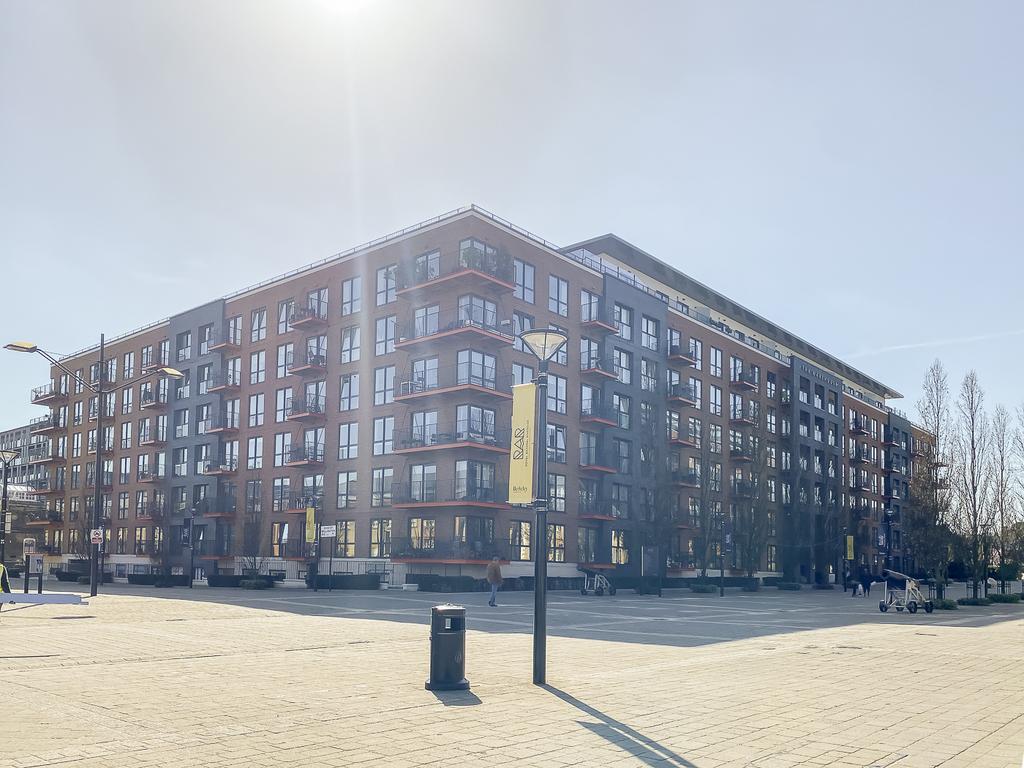 Major Draper Street, Woolwich SE18 2 bed apartment - £460,000