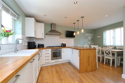 10 Cagney Crescent, Oxley Park, Milton Keynes, MK4 4TL