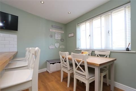 10 Cagney Crescent, Oxley Park, Milton Keynes, MK4 4TL