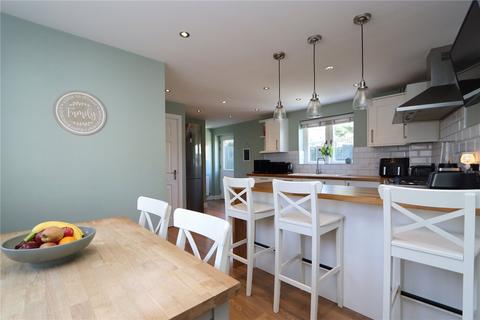 10 Cagney Crescent, Oxley Park, Milton Keynes, MK4 4TL