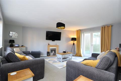 10 Cagney Crescent, Oxley Park, Milton Keynes, MK4 4TL