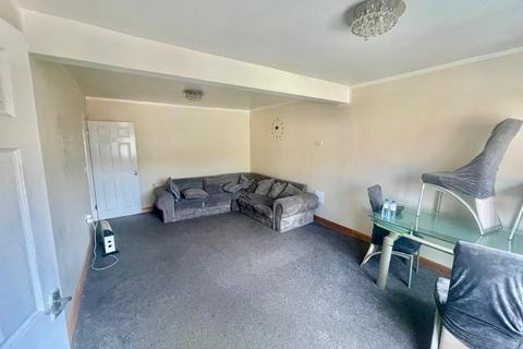 3 bedroom semi-detached house to rent, Sneinton Dale, Nottingham NG2